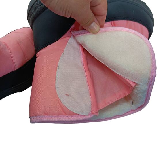 Pink and Black Snow Boots Size 2 Girls Plush Lining Velcro Closure Used Once - Picture 7 of 8